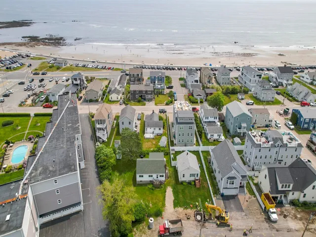 $750,000 | 182 Kings Highway, Hampton, NH 03842