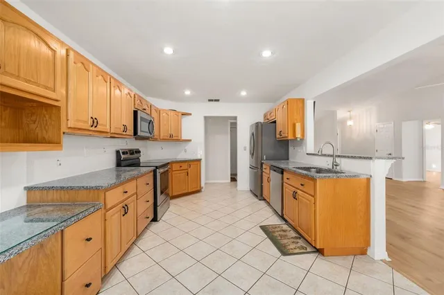 $379,000 | 5070 Northeast 52nd Place, High Springs, FL 32643