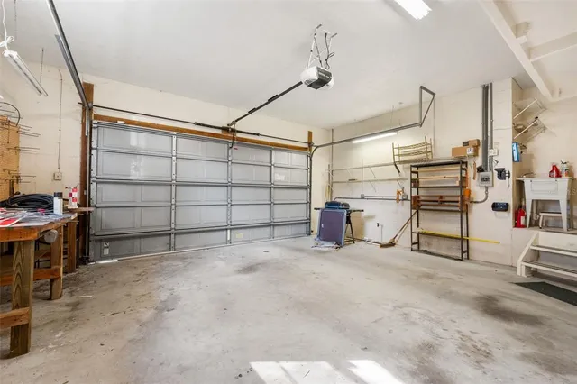 $379,000 | 5070 Northeast 52nd Place, High Springs, FL 32643