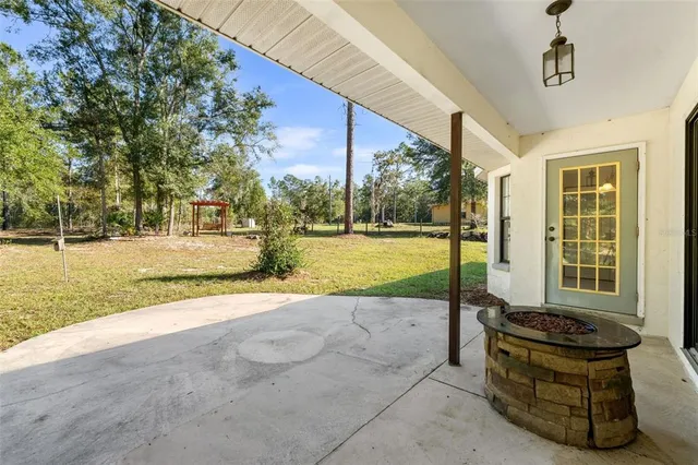 $379,000 | 5070 Northeast 52nd Place, High Springs, FL 32643
