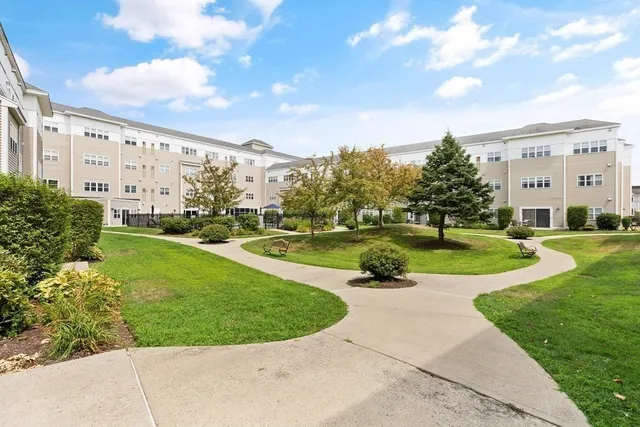 $2,500 | 211 Central Street, Unit 314, Norwood, MA 02062