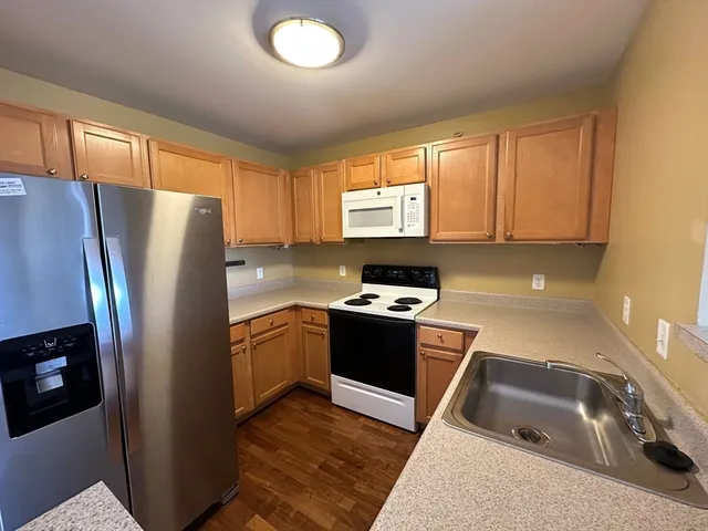 $2,500 | 211 Central Street, Unit 314, Norwood, MA 02062