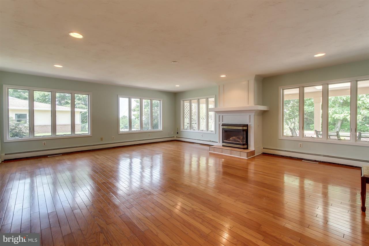 2990 Deininger Road York, PA 17406 - Photo 8 of 36 Gallery Image 8