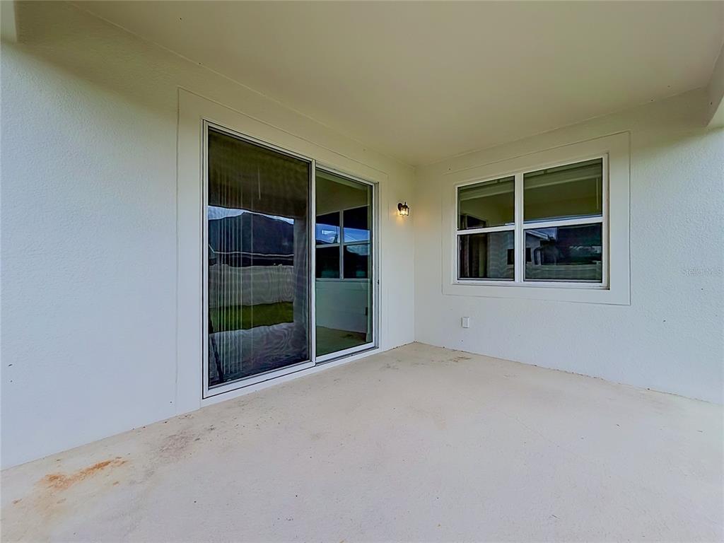 16822 Wingspread Loop Winter Garden, FL 34787 - Photo 39 of 47 an empty room with window