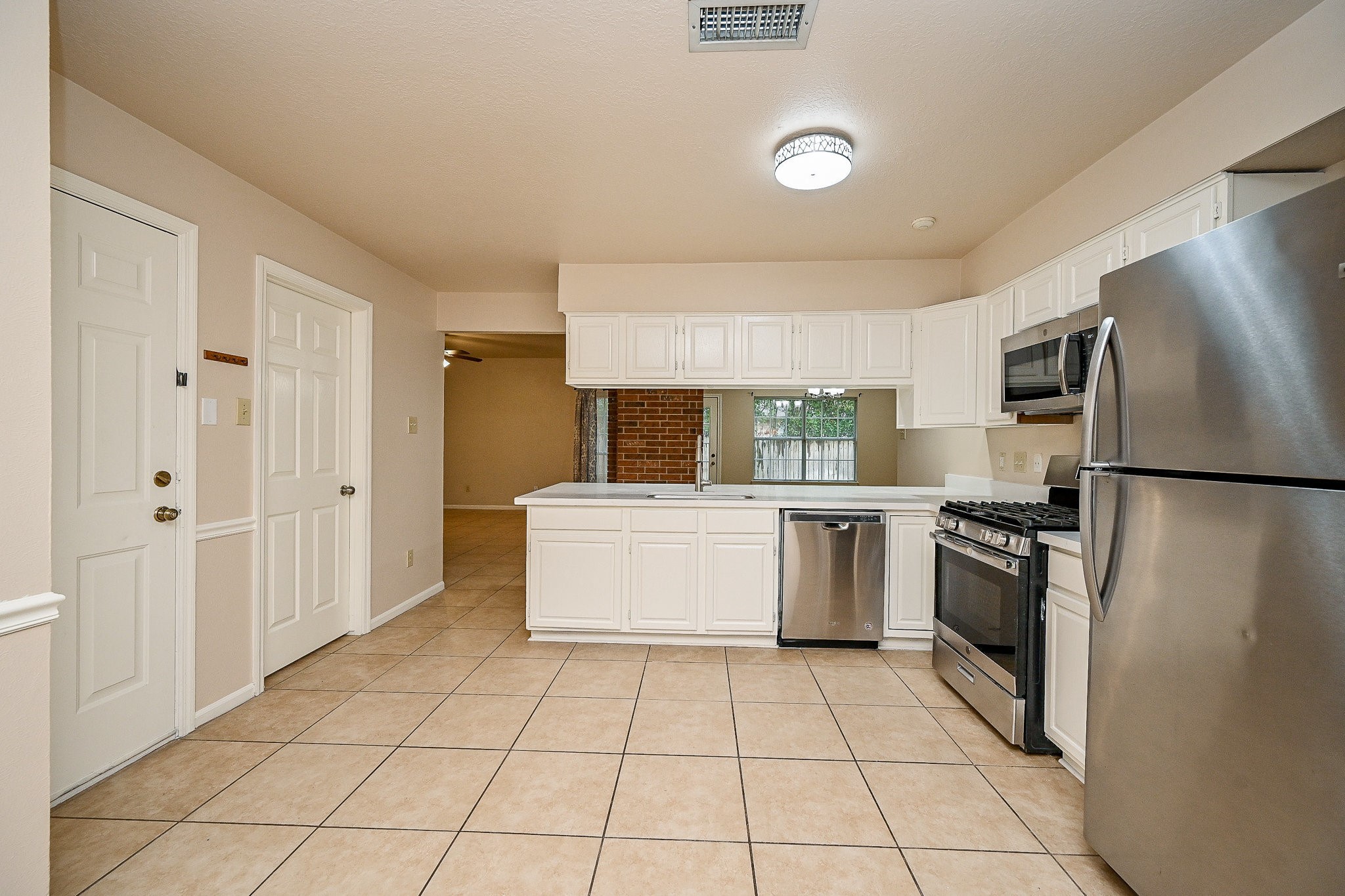 72 Laughing Brook Court Spring, TX 77380 - Photo 16 of 27