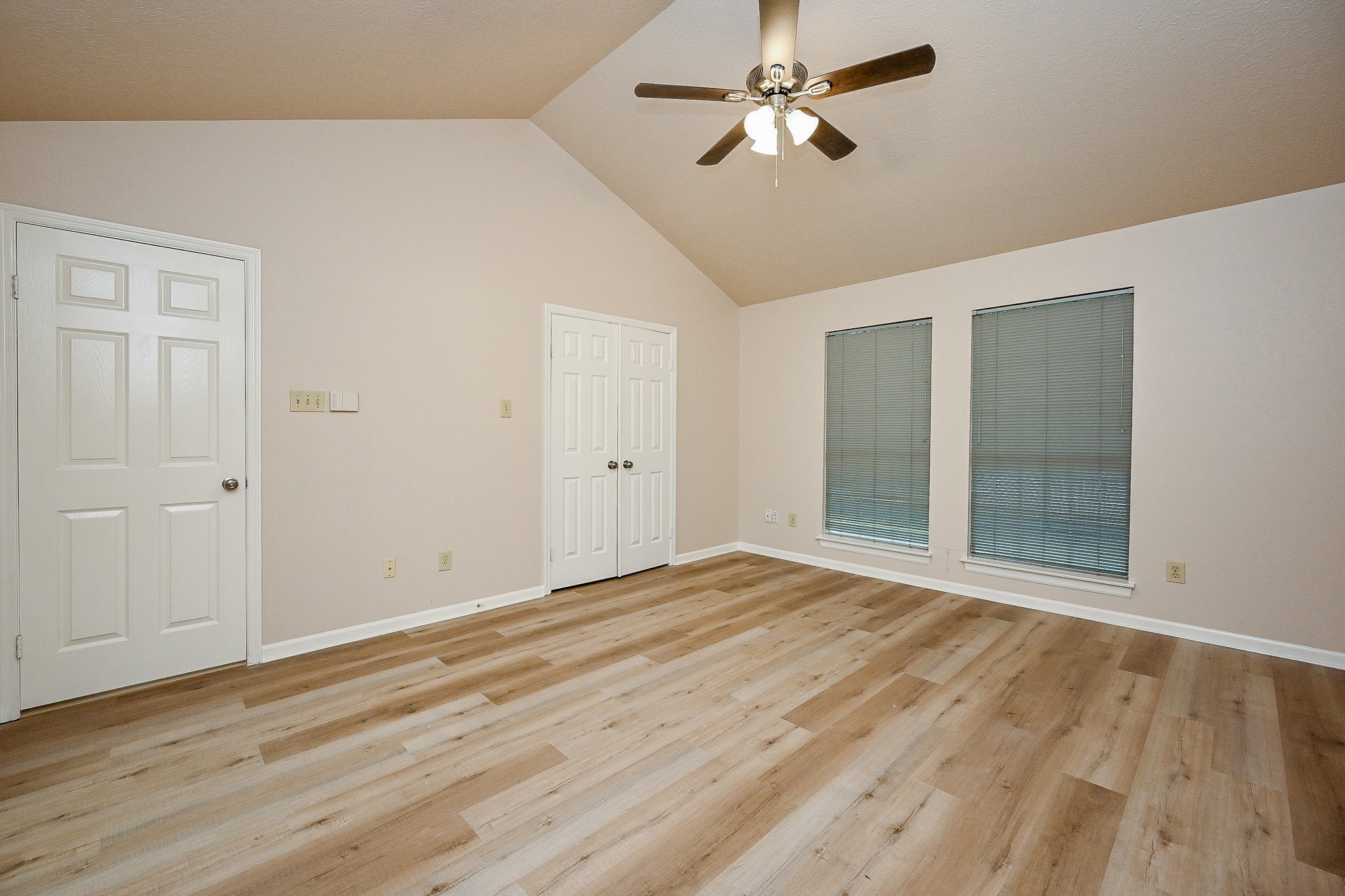 72 Laughing Brook Court Spring, TX 77380 - Photo 18 of 27 Primary bedroom
