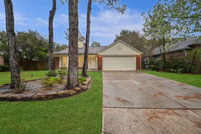 $2,150 | 72 Laughing Brook Court, Spring, TX 77380