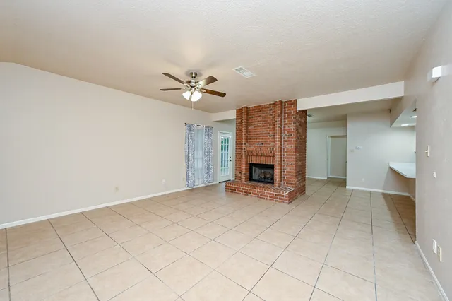 $2,150 | 72 Laughing Brook Court, Spring, TX 77380