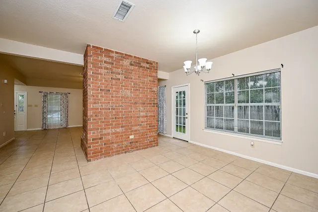 $2,150 | 72 Laughing Brook Court, Spring, TX 77380