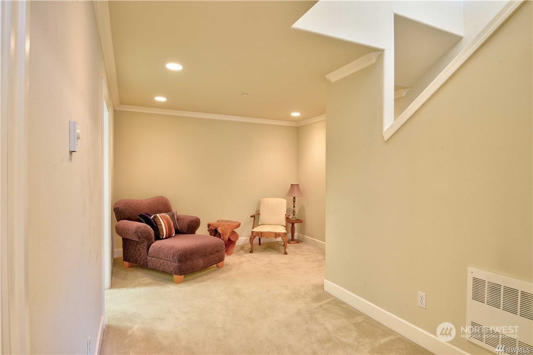 3315 Rockefeller Avenue, Unit 4 Everett, WA 98201 - Photo 18 of 29 a living room with furniture and a couch