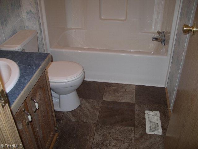 5982 White Oak Road Purlear, NC 28665 - Photo 8 of 10 Bath two