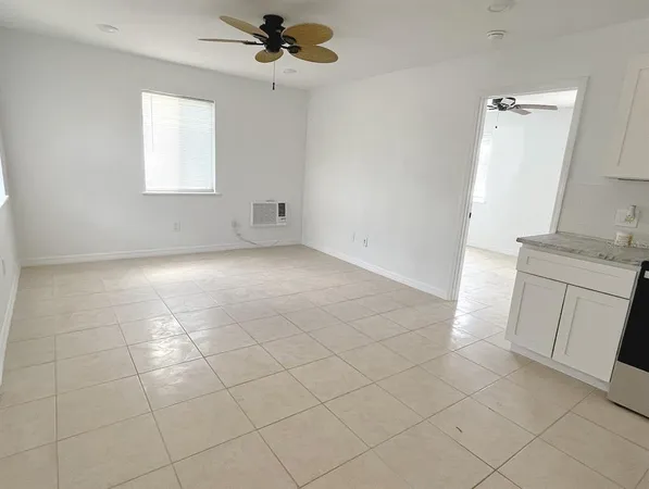 $1,550 | 24 Lynn Way, Unit 26, Madeira Beach, FL 33708