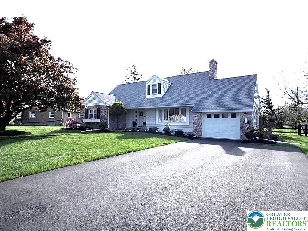 389 Barrett Road Emmaus, PA 18049 - Photo 5 of 35