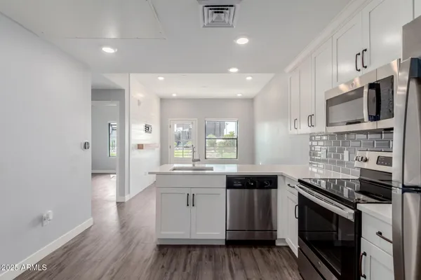 $1,800 | 475 North 9th Street, Unit 303, Phoenix, AZ 85006