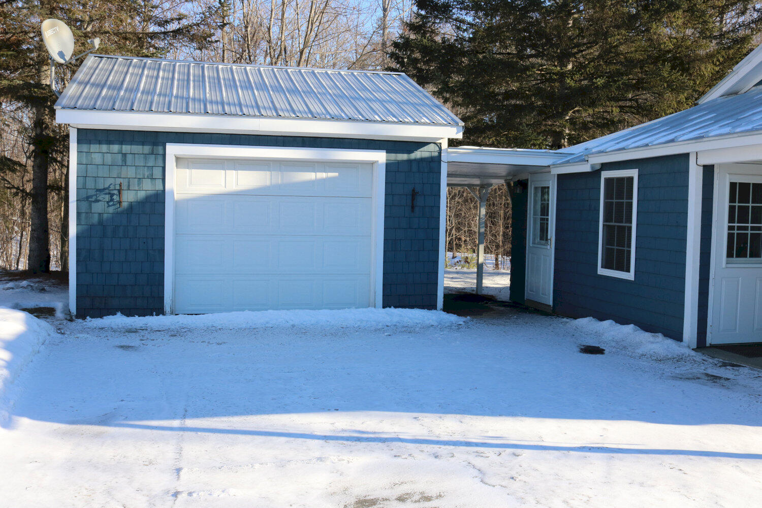 174 Old Point Avenue Madison, ME 04950 - Photo 3 of 38 IMG_2766_result