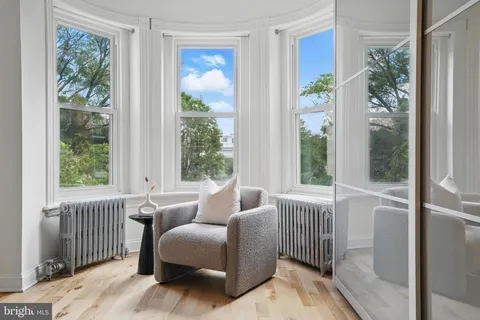 $1,210,000 | 136 R Street Northeast, Washington, DC 20002