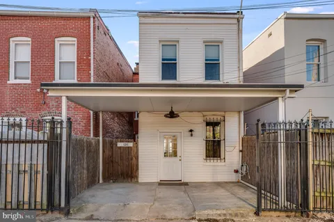 $1,210,000 | 136 R Street Northeast, Washington, DC 20002