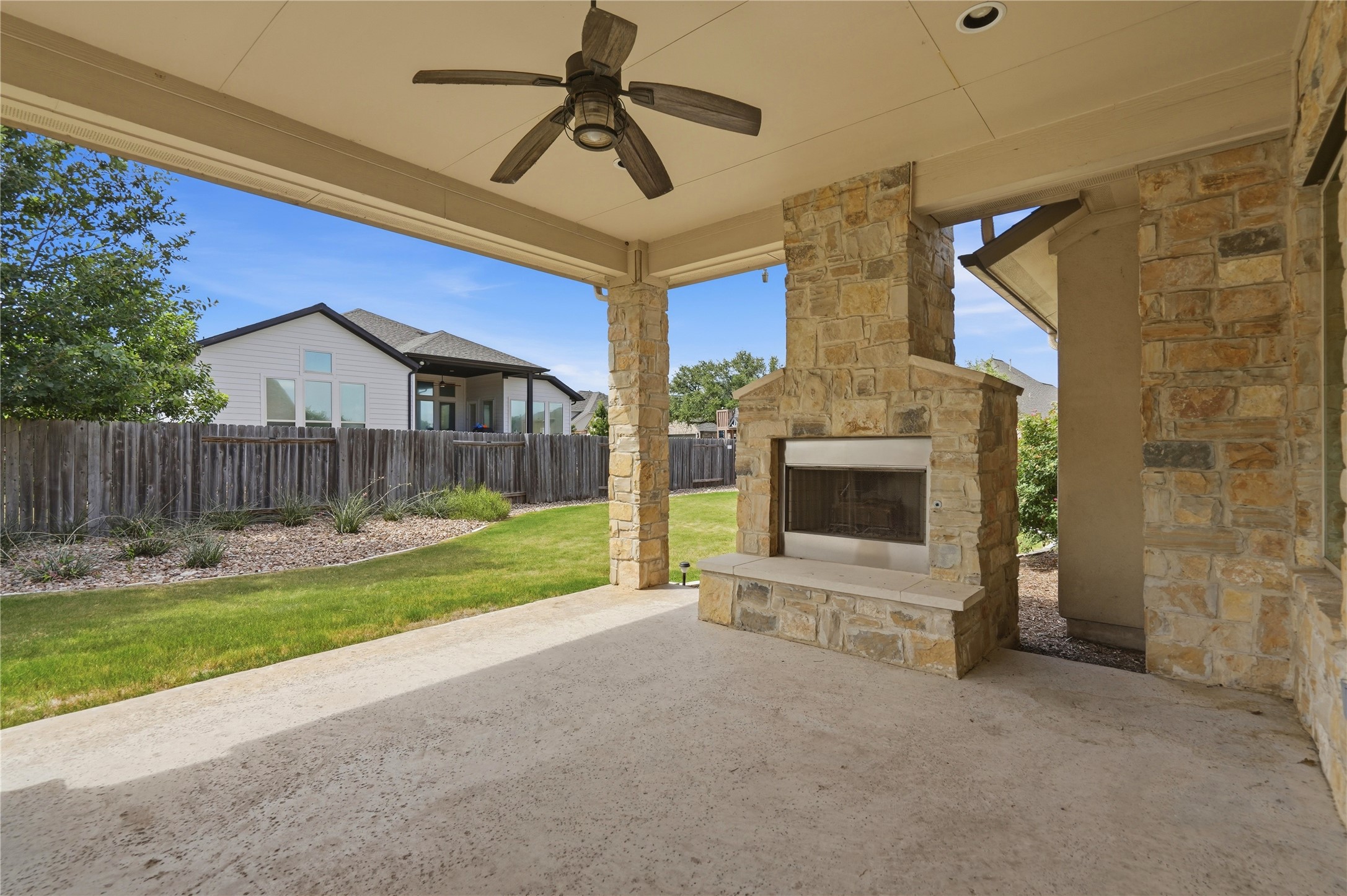 70 Santa Maria Street Georgetown, TX 78628 - Photo 6 of 35