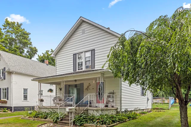$145,800 | 10 Armstrong Street, Hillsdale, MI 49242