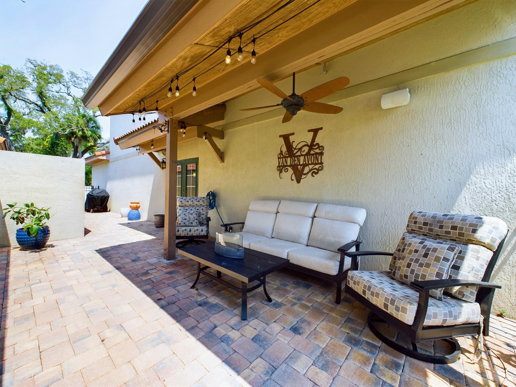 2260 Enjoya Lane Melbourne, FL 32901 - Photo 3 of 41 Private Courtyard...