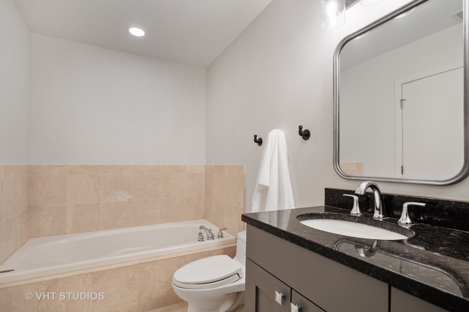 1344 West Madison Street, Unit 404 Chicago, IL 60607 - Photo 18 of 24