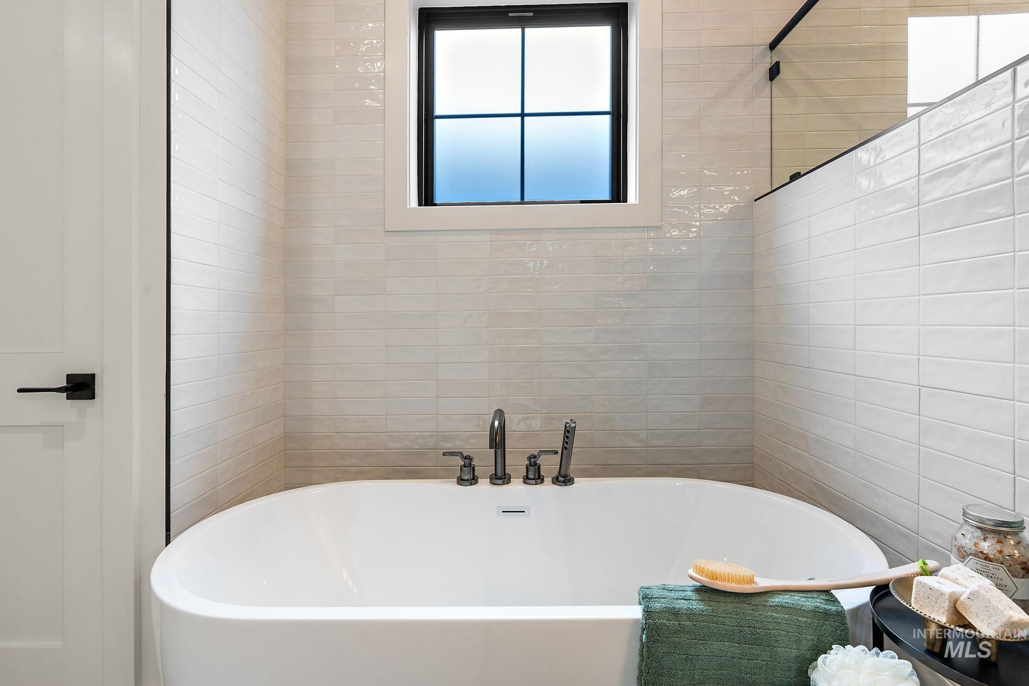 116 South Carbon Rivet Avenue Eagle, ID 83616 - Photo 14 of 31