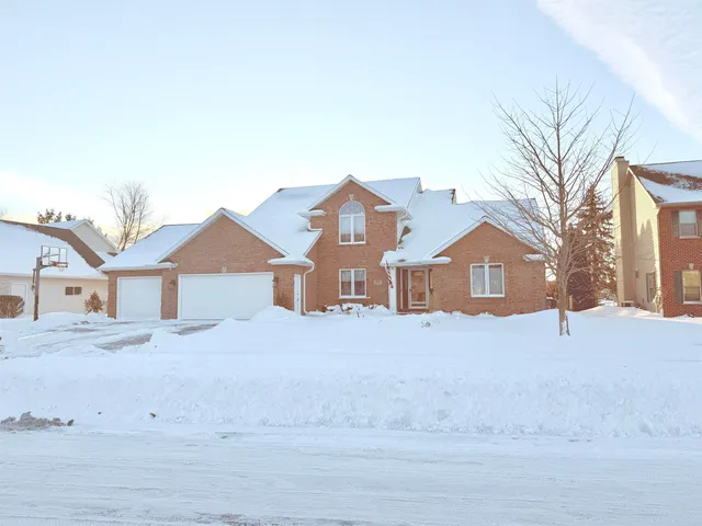 $699,000 | 124 Shelley Lane, De Pere, WI 54115