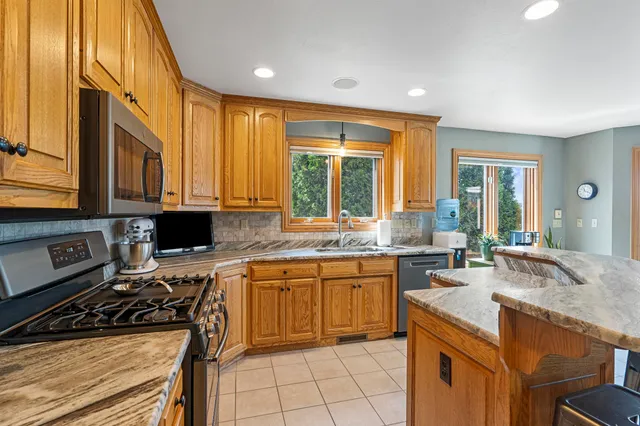 $699,000 | 124 Shelley Lane, De Pere, WI 54115