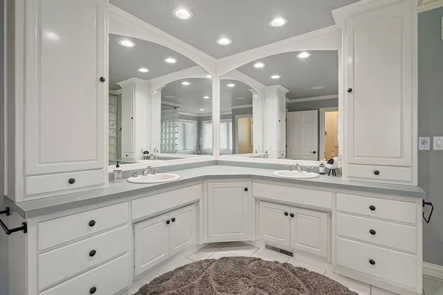 $699,000 | 124 Shelley Lane, De Pere, WI 54115