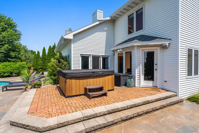 $699,000 | 124 Shelley Lane, De Pere, WI 54115