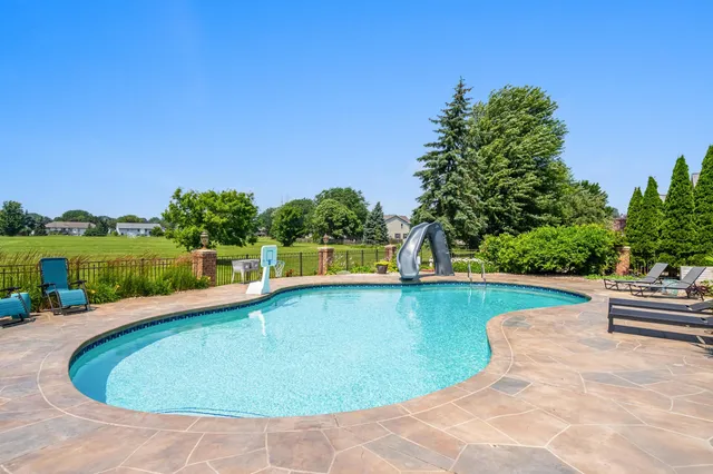 $699,000 | 124 Shelley Lane, De Pere, WI 54115