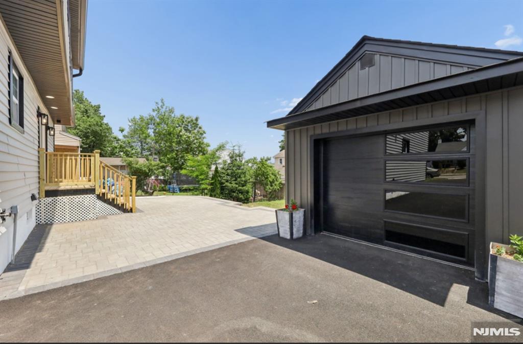 8 Annette Terrace Lodi, NJ 07644 - Photo 19 of 20