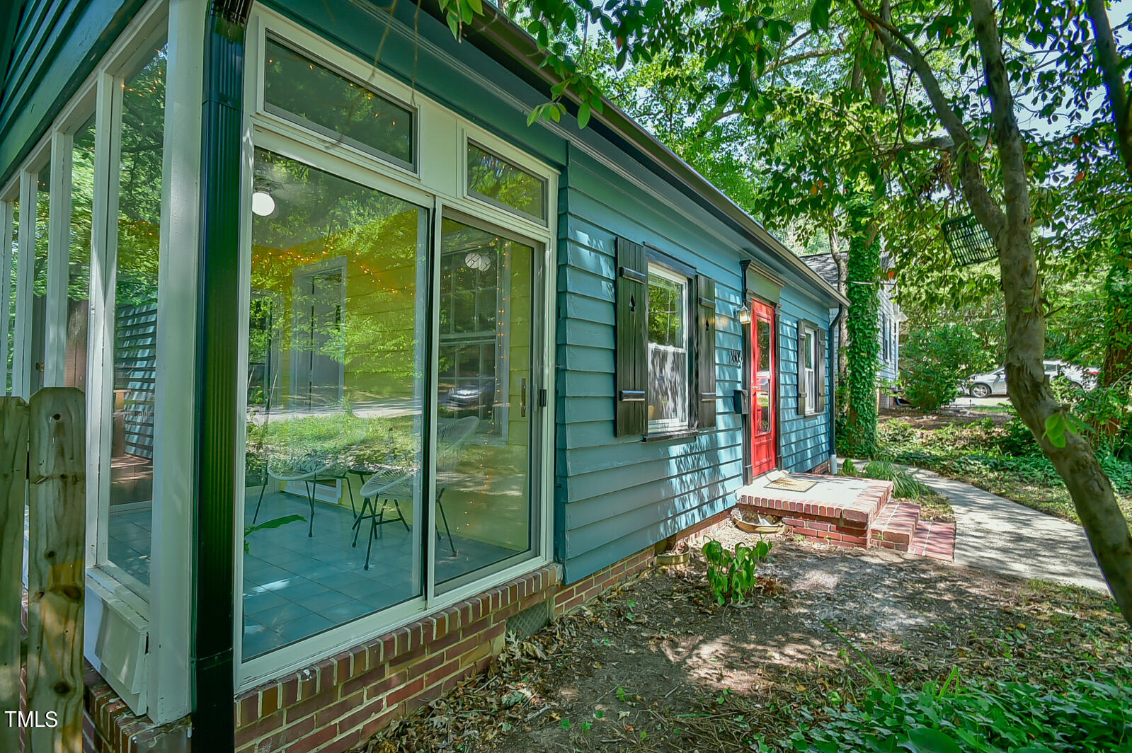 2605 Elgin Street Durham, NC 27704 - Photo 3 of 39 a backyard of a house with seating space