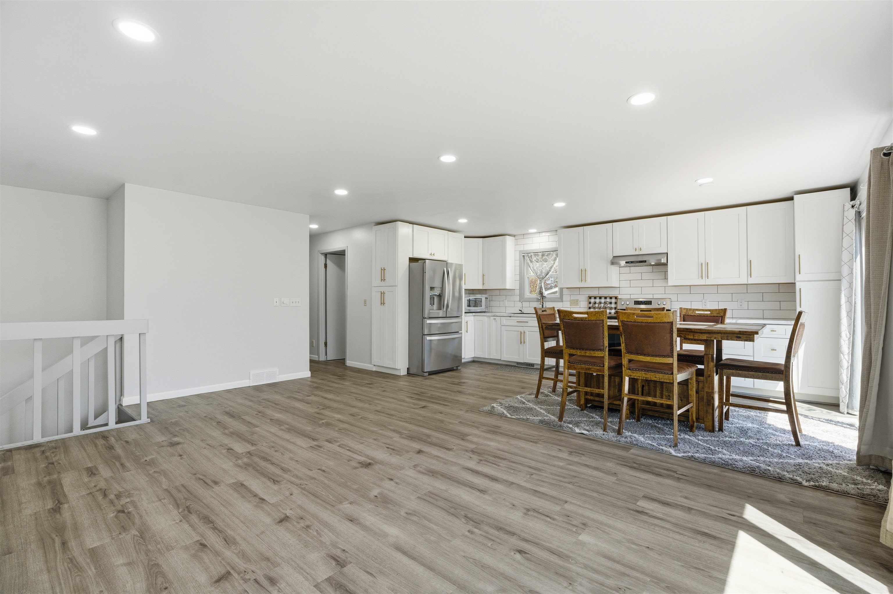 166 Martin Fond du Lac, WI 54935 - Photo 3 of 32