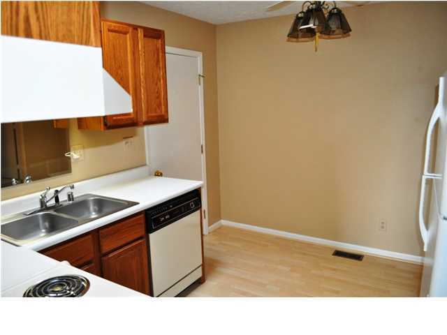 7821 Rochelle Road Louisville, KY 40228 - Photo 6 of 16 Additional Photo