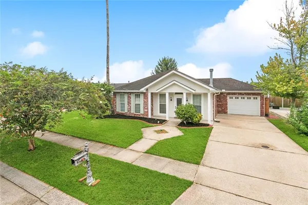 $243,000 | 2817 Meadow Drive, Violet, LA 70092