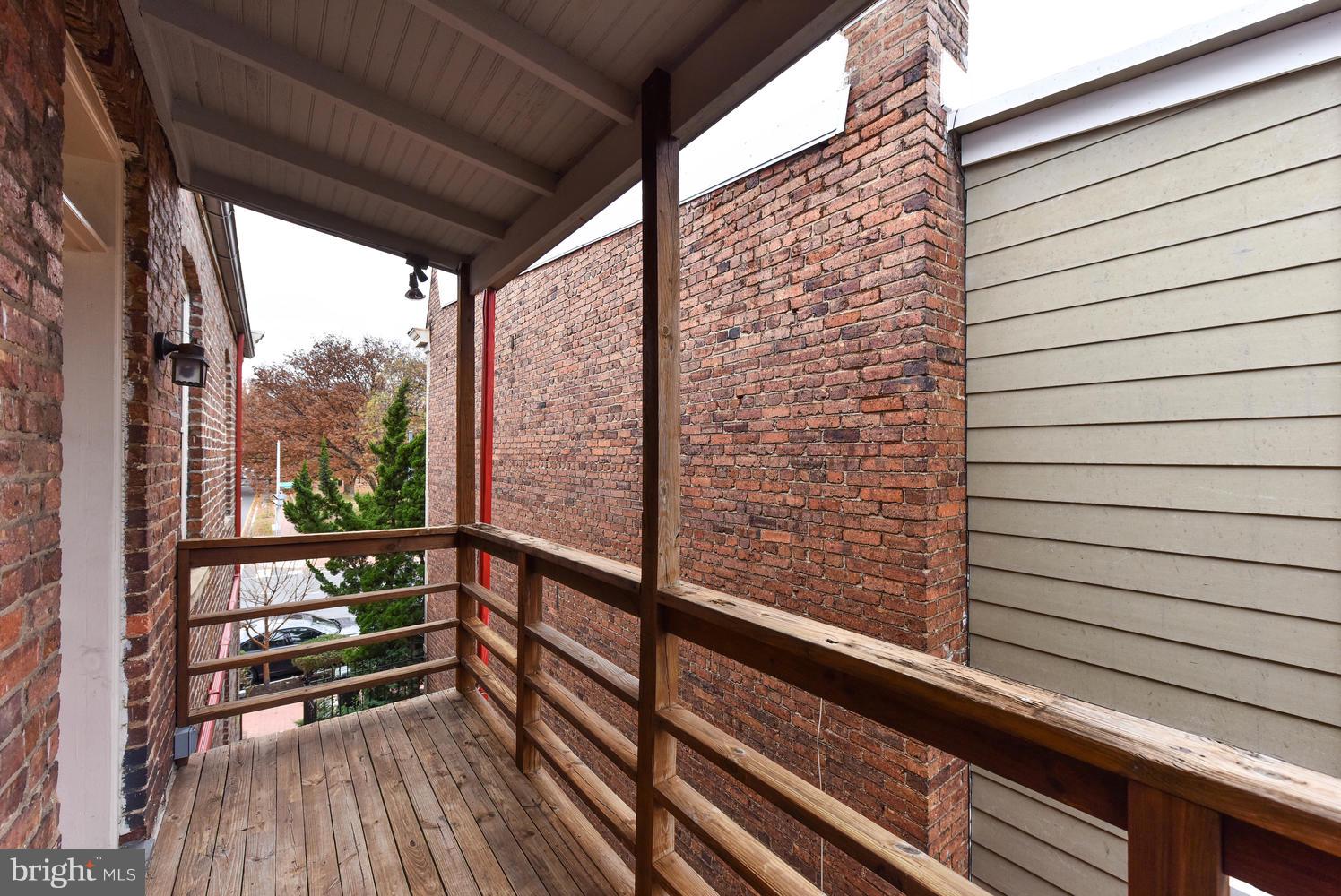 110 13th Street Southeast Washington, DC 20003 - Photo 35 of 58 BR3 large deck looking to Lincoln Park