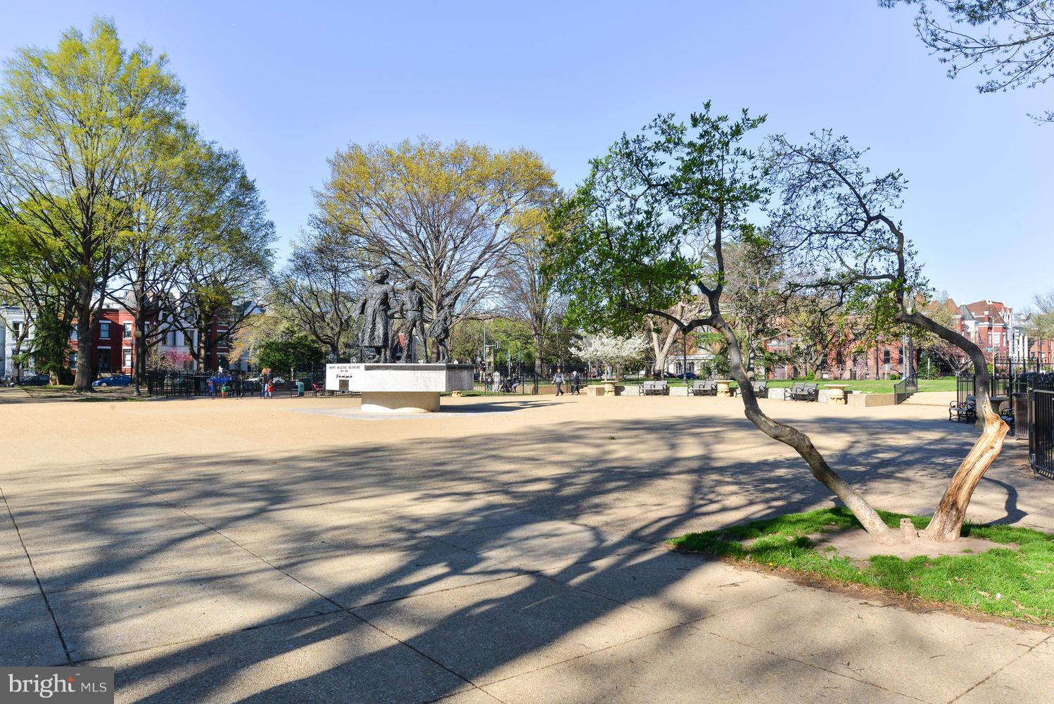 110 13th Street Southeast Washington, DC 20003 - Photo 52 of 58 Lincoln Park