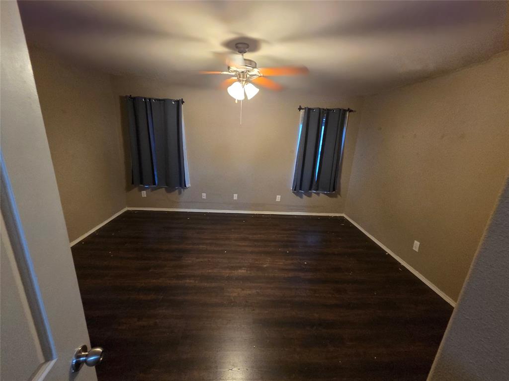 8422 Timberbrook Lane Dallas, TX 75249 - Photo 14 of 22 Gallery Image 14