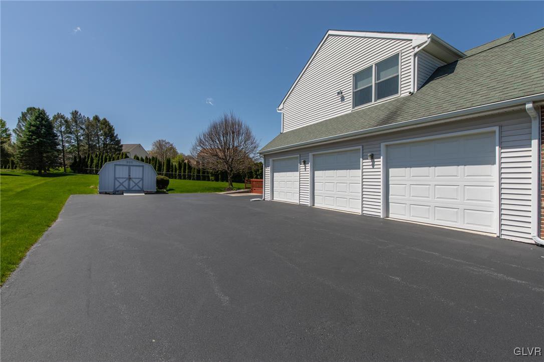 5332 Schantz Road Allentown, PA 18104 - Photo 3 of 50 3 Car Sideload Garage