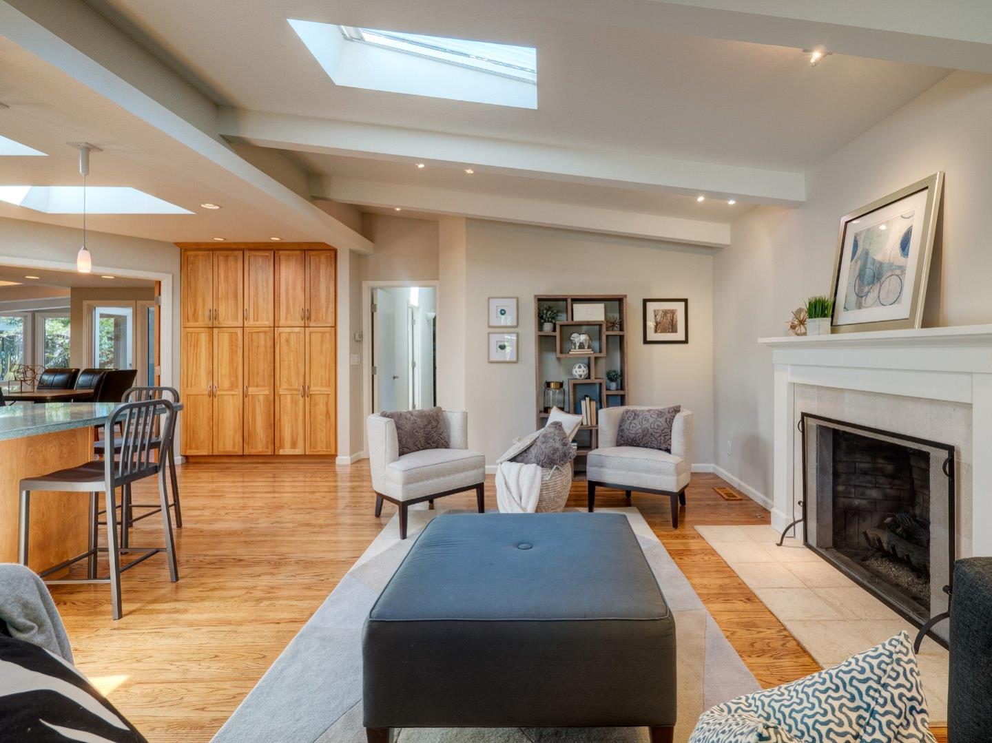 58 Lorelei Lane Menlo Park, CA 94025 - Photo 6 of 29