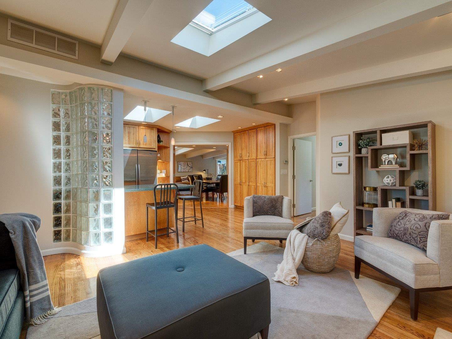 58 Lorelei Lane Menlo Park, CA 94025 - Photo 8 of 29