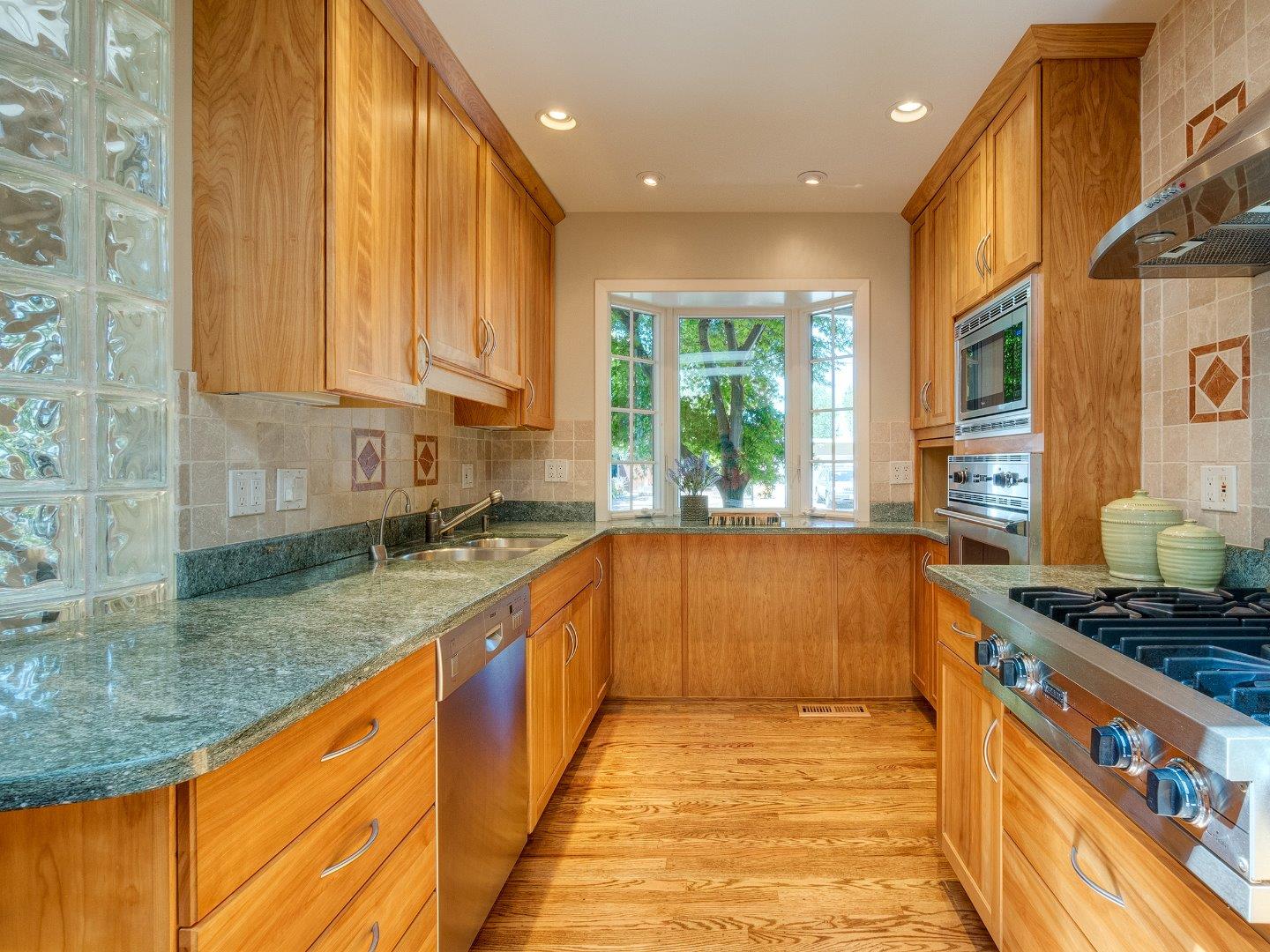 58 Lorelei Lane Menlo Park, CA 94025 - Photo 9 of 29