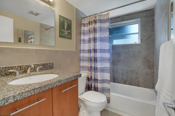 $2,300 | 3212 Northeast 9th Street, Unit A104, Pompano Beach, FL 33062