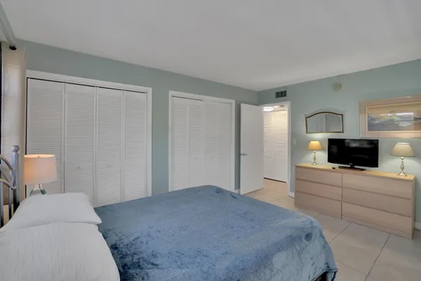 $2,300 | 3212 Northeast 9th Street, Unit A104, Pompano Beach, FL 33062