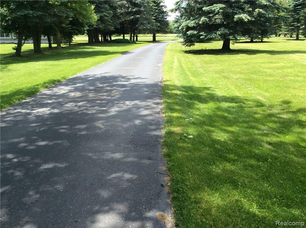 65550 Romeo Plank Road Ray, MI 48096 - Photo 3 of 48 IMG_4116.JPG