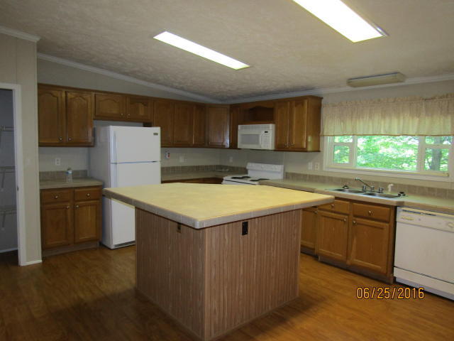 3659 Eagle Ridge Road Maryville, TN 37803 - Photo 5 of 12 Kitchen