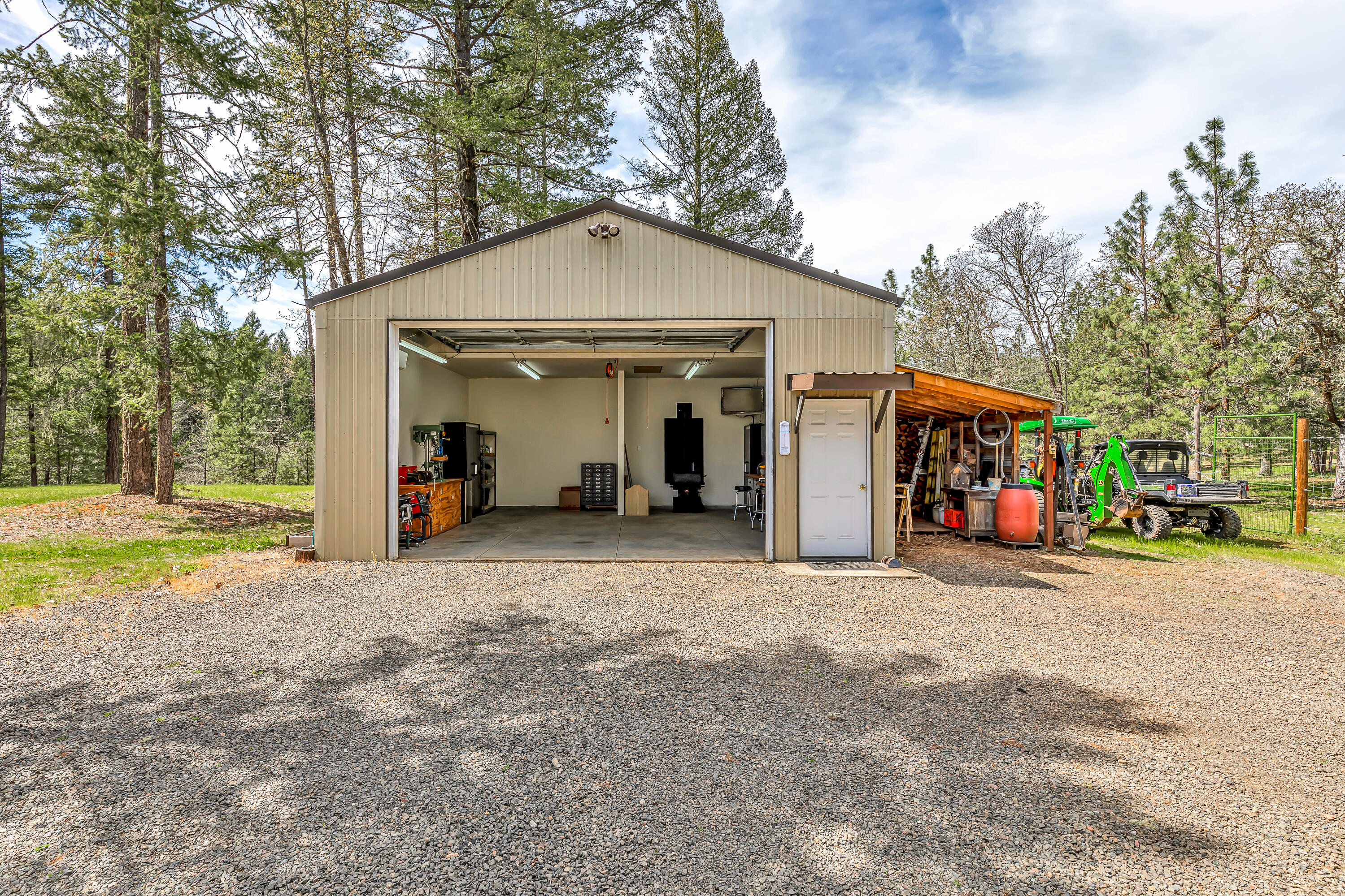 68 Busch Road Trail, OR 97541 - Photo 39 of 75 9R9A4678