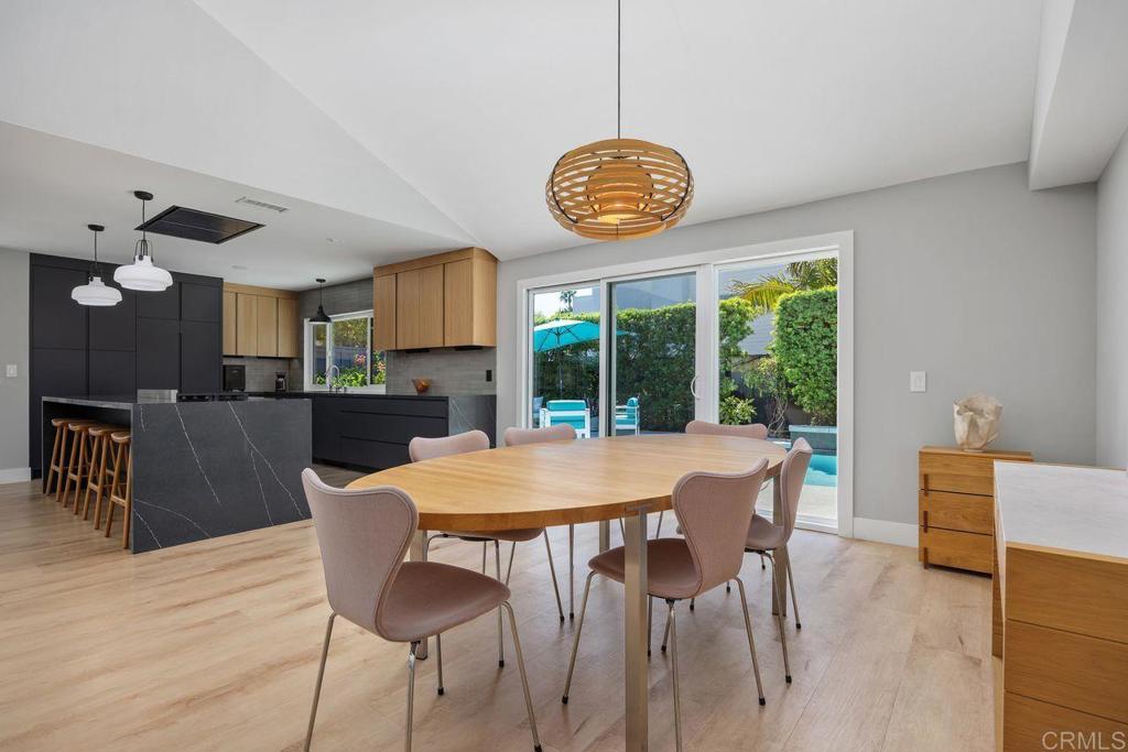 3855 Via Reposo Rancho Santa Fe, CA 92091 - Photo 13 of 40 View to kitchen from formal dining area