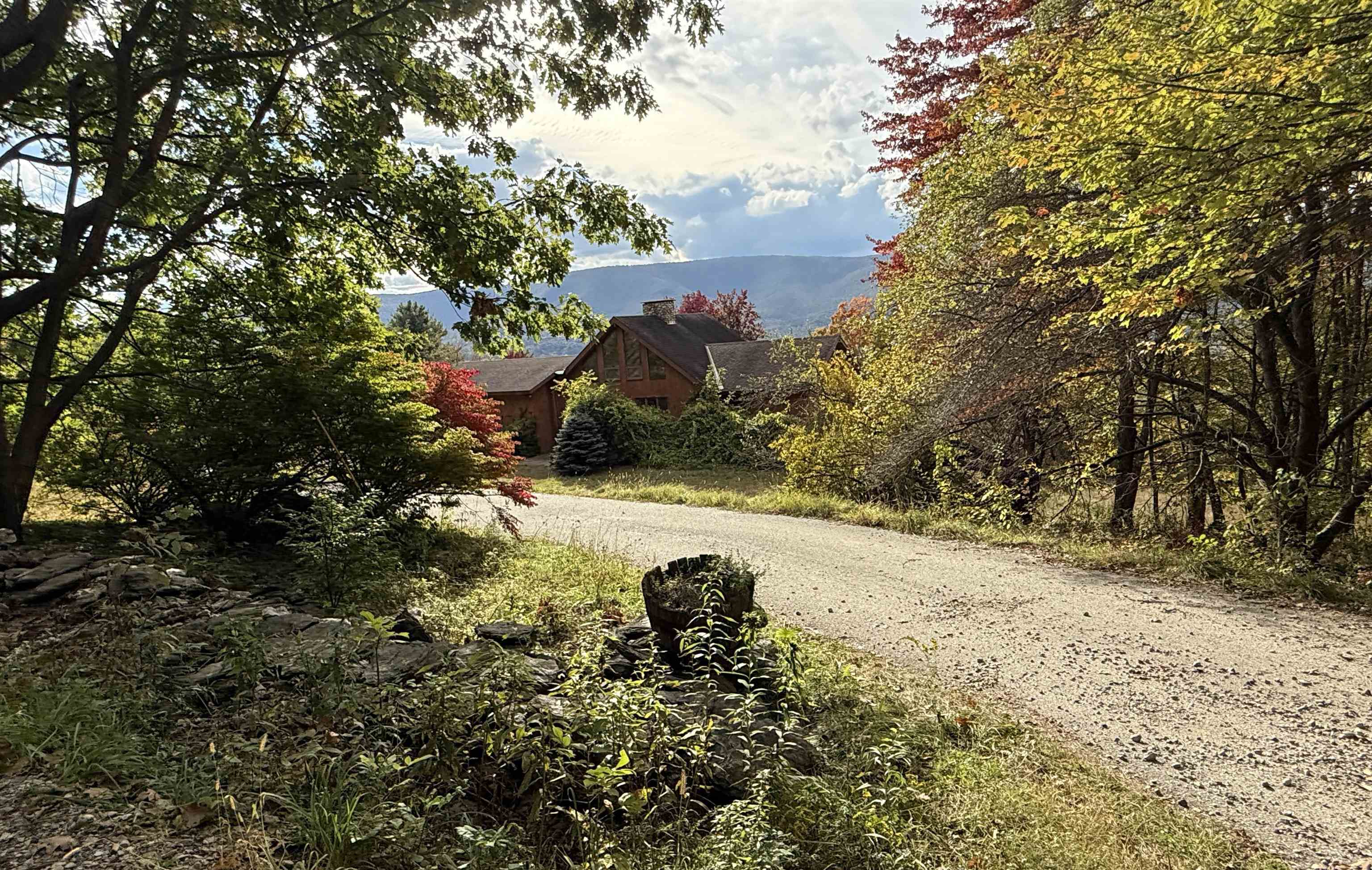 626 Brookman Road Pownal, VT 05261 - Photo 4 of 36